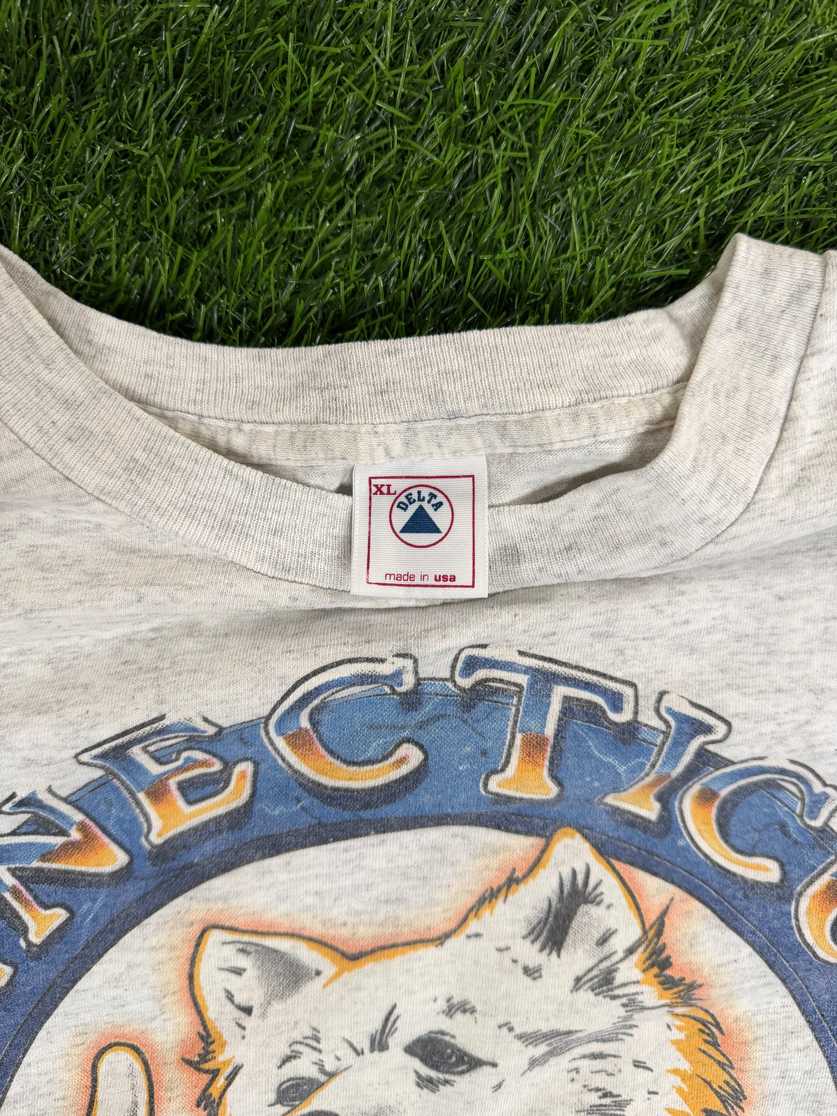 Vintage Shirt Xpolosion Uconn Huskies Mascot Tshirt