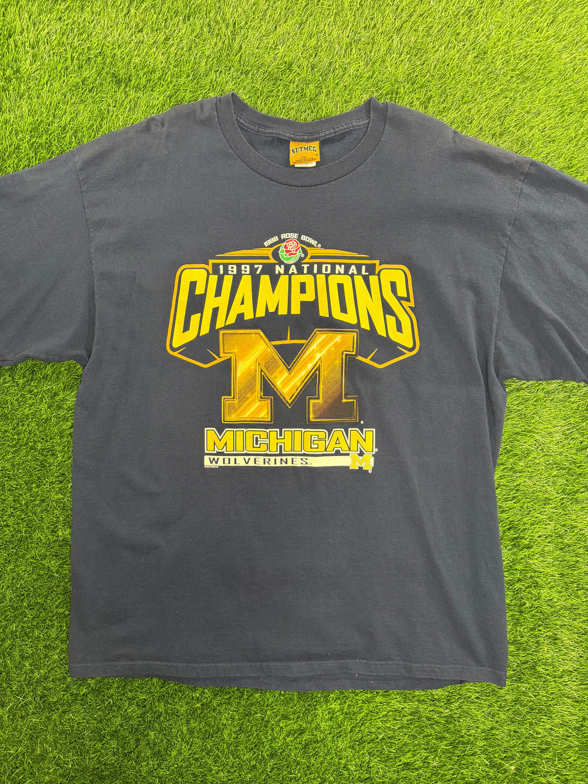 Vintage Nutmeg Michigan 1997 National Champs Tshirt