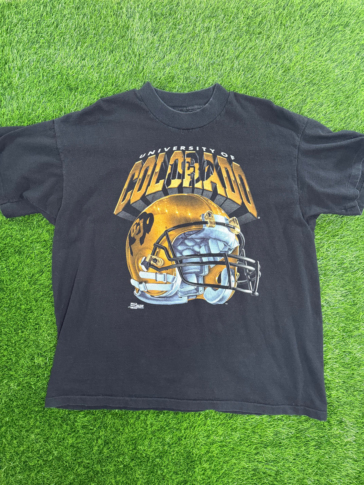 Vintage Salem Sportswear Colorado Buffaloes Helmet Tshirt