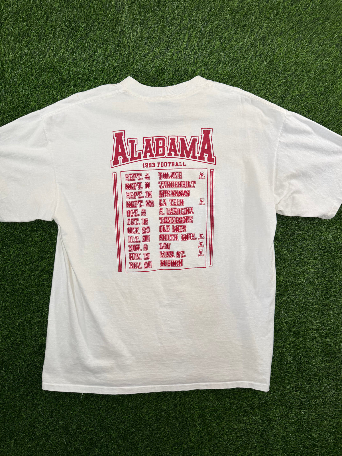 Vintage Alabama "Feeding Time" Tshirt