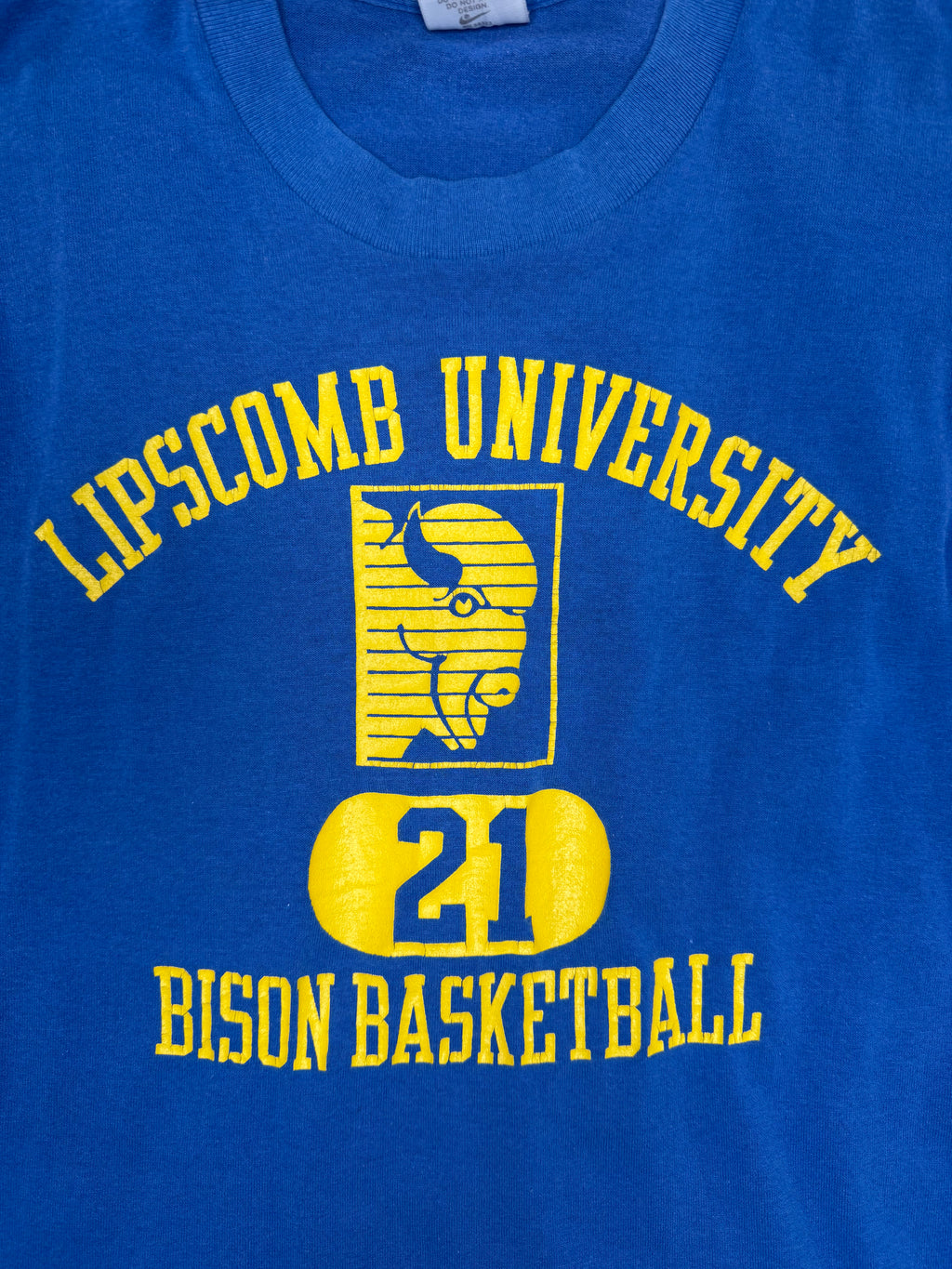 Vintage Nike Lipscomb Bisons Basketball Tshirt