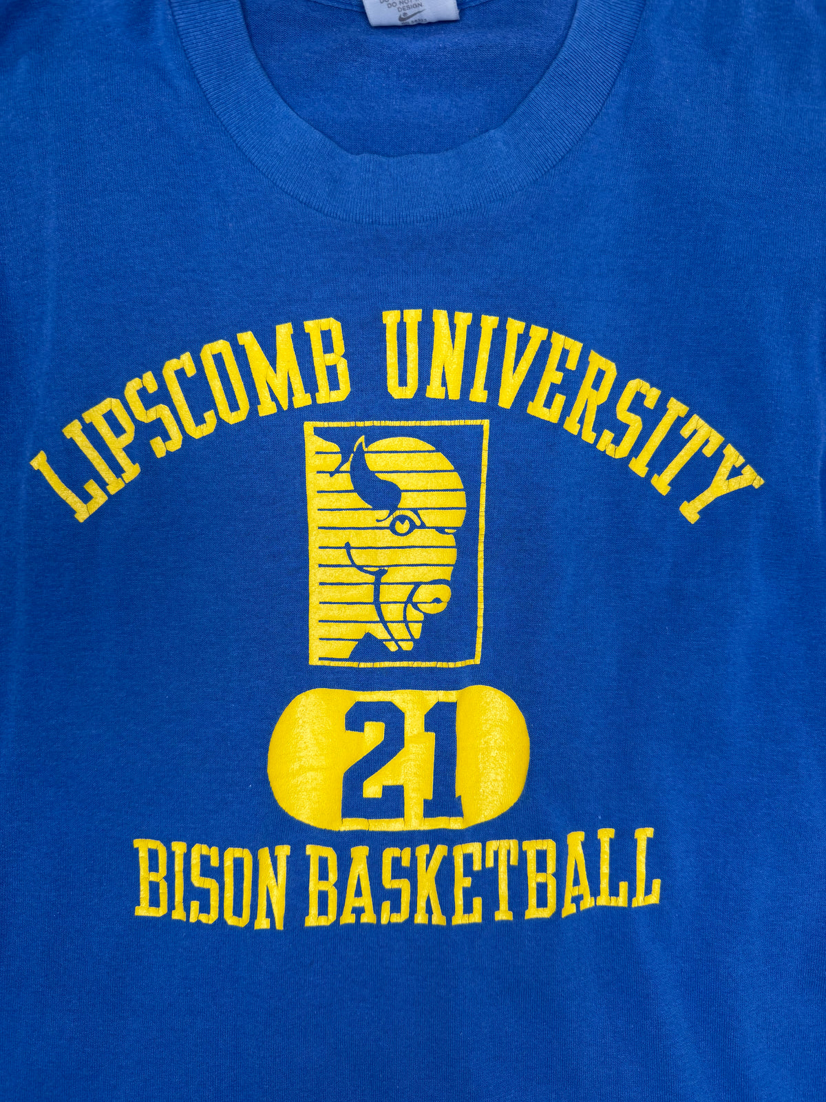 Vintage Nike Lipscomb Bisons Basketball Tshirt
