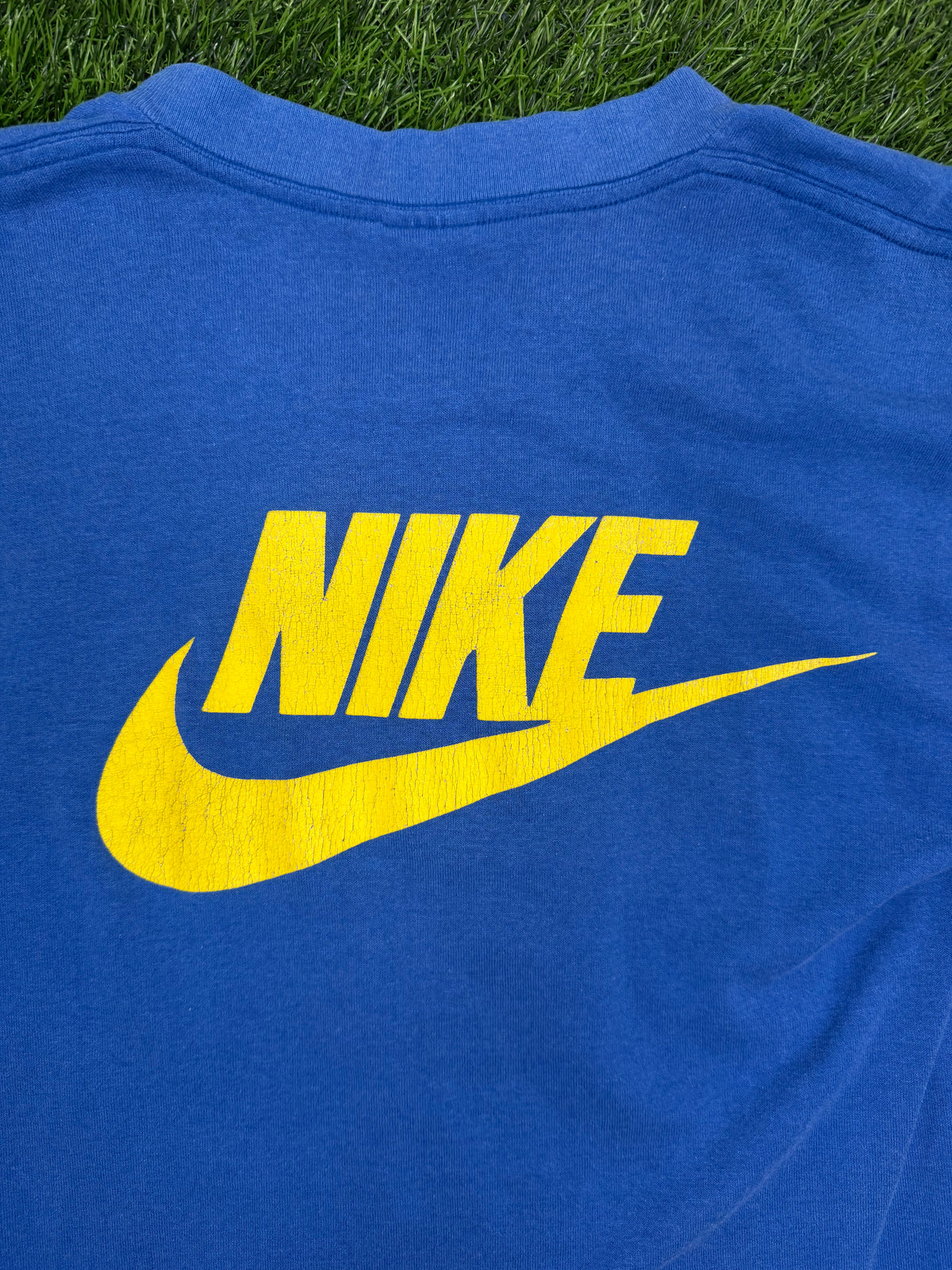 Vintage Nike Lipscomb Bisons Basketball Tshirt