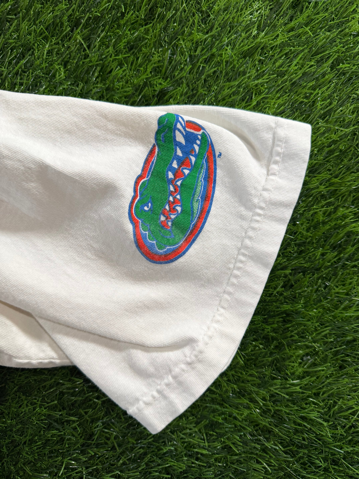 Vintage Florida Gators Helmet Tshirt
