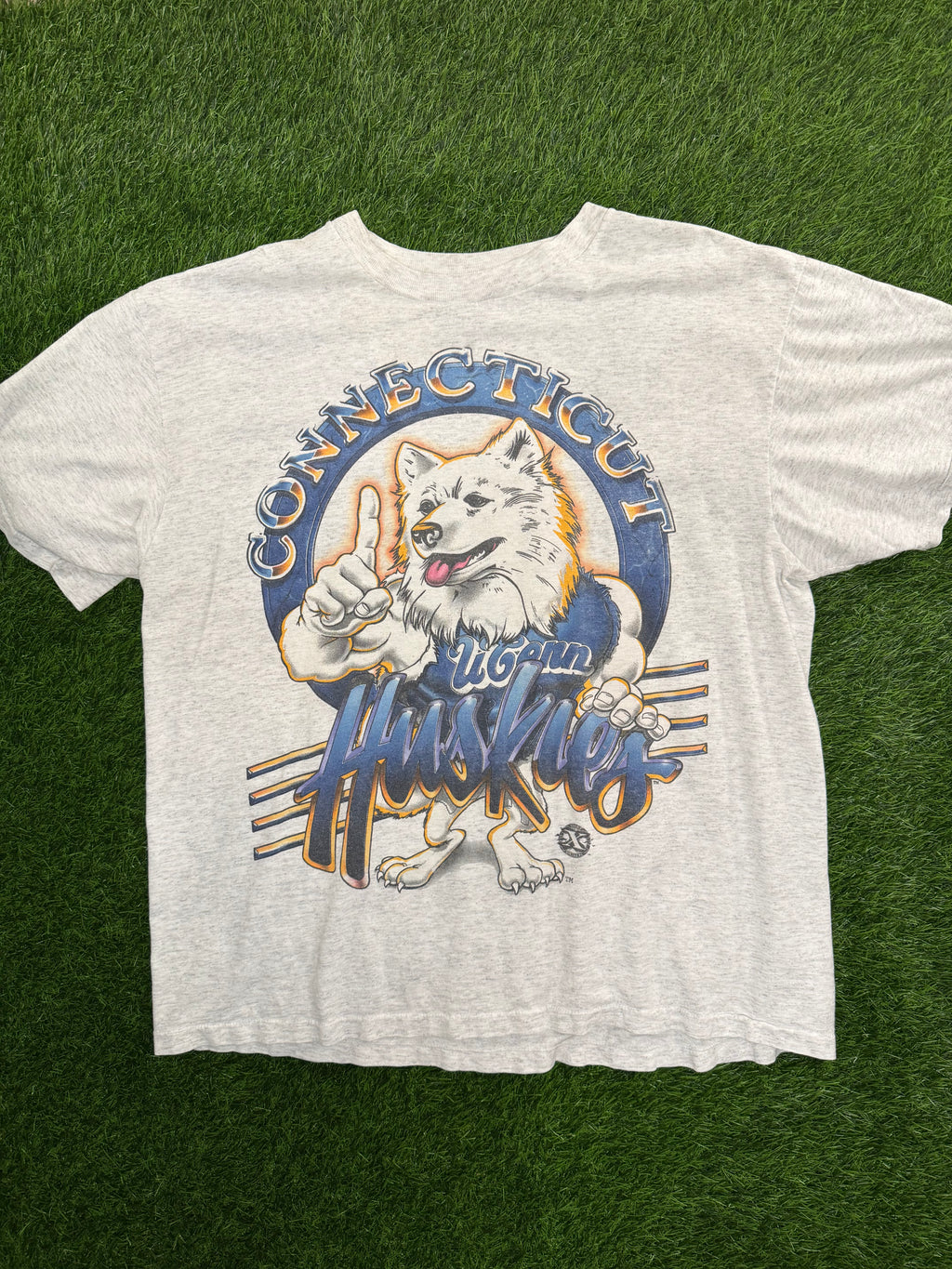 Vintage Shirt Xpolosion Uconn Huskies Mascot Tshirt