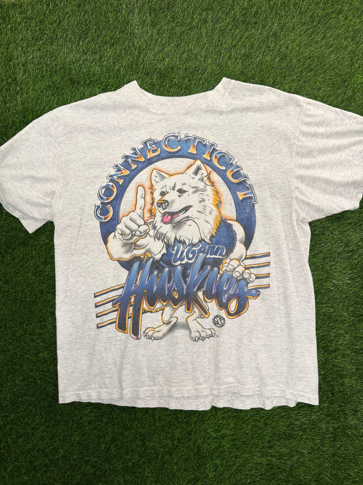 Vintage Shirt Xpolosion Uconn Huskies Mascot Tshirt
