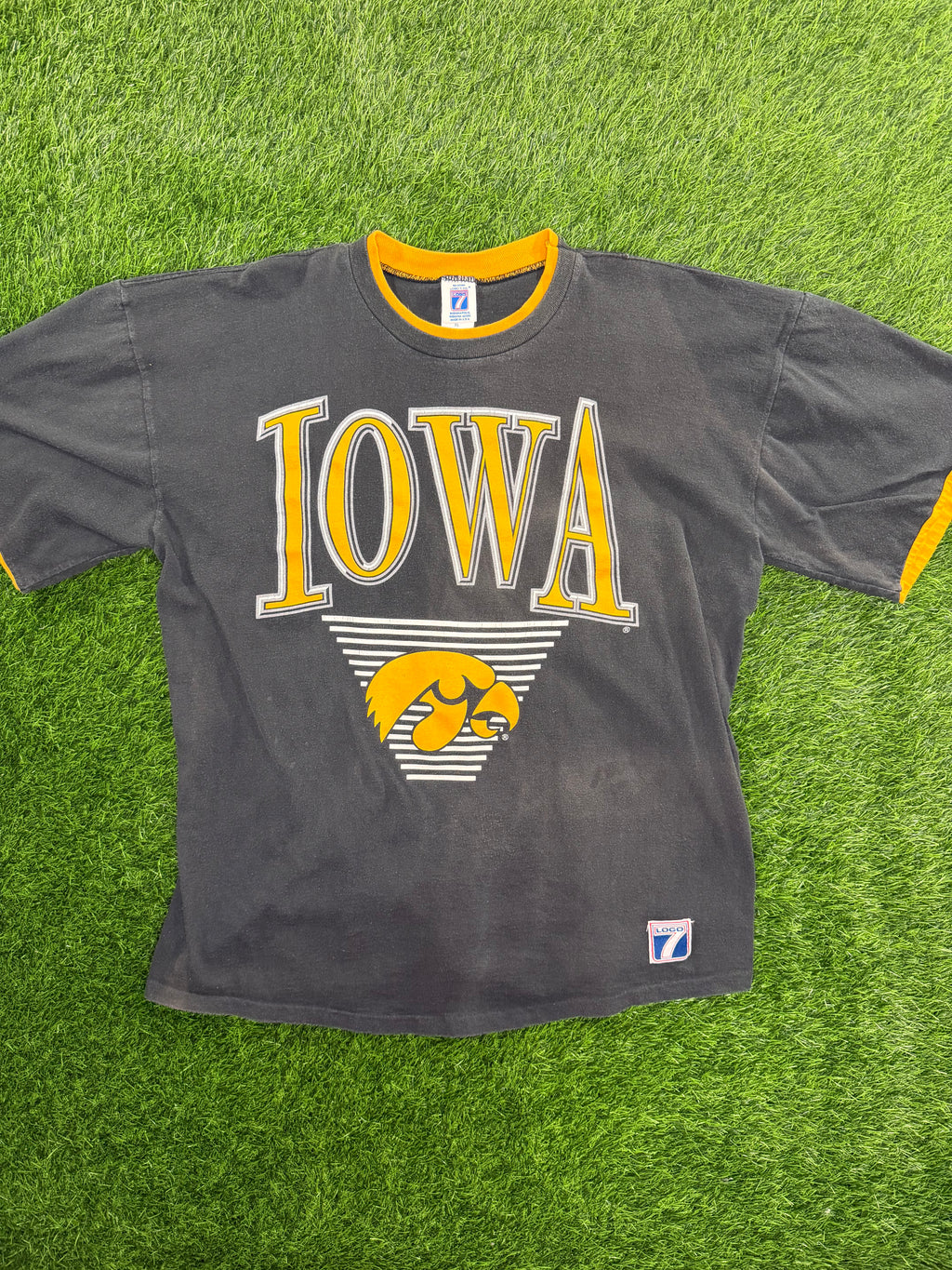 Vintage Iowa Hawkeyes Ringer Tshirt