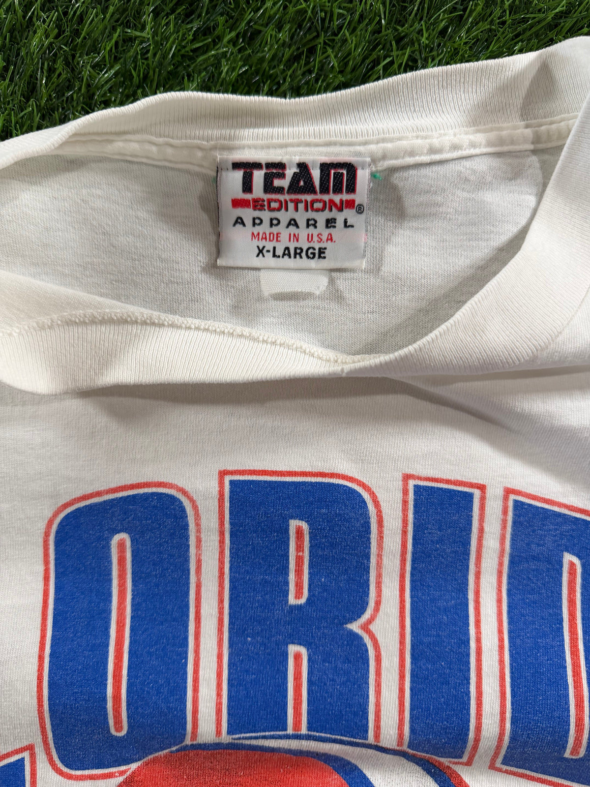 Vintage Florida Gators Helmet Tshirt