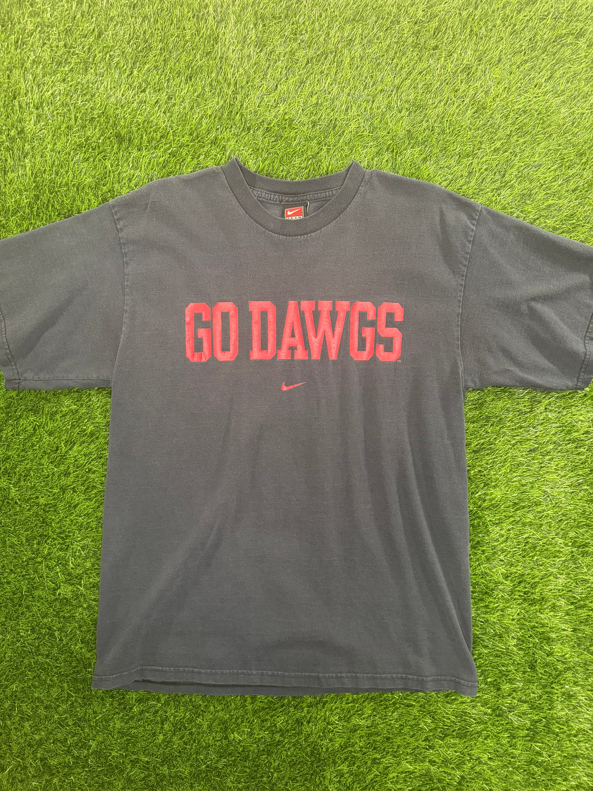Vintage Nike Georgia Bulldogs "Go Dawgs" Tshirt