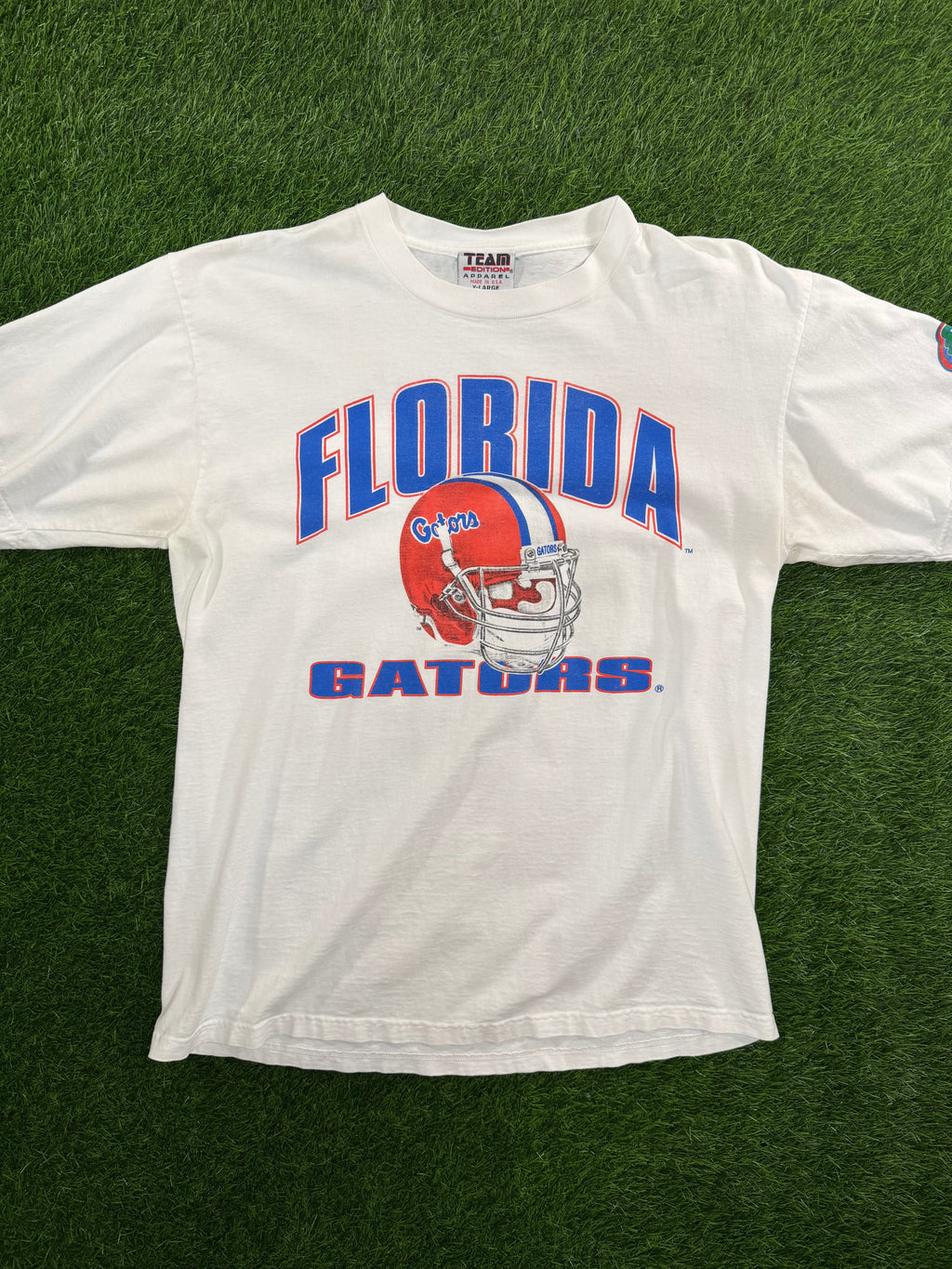Vintage Florida Gators Helmet Tshirt