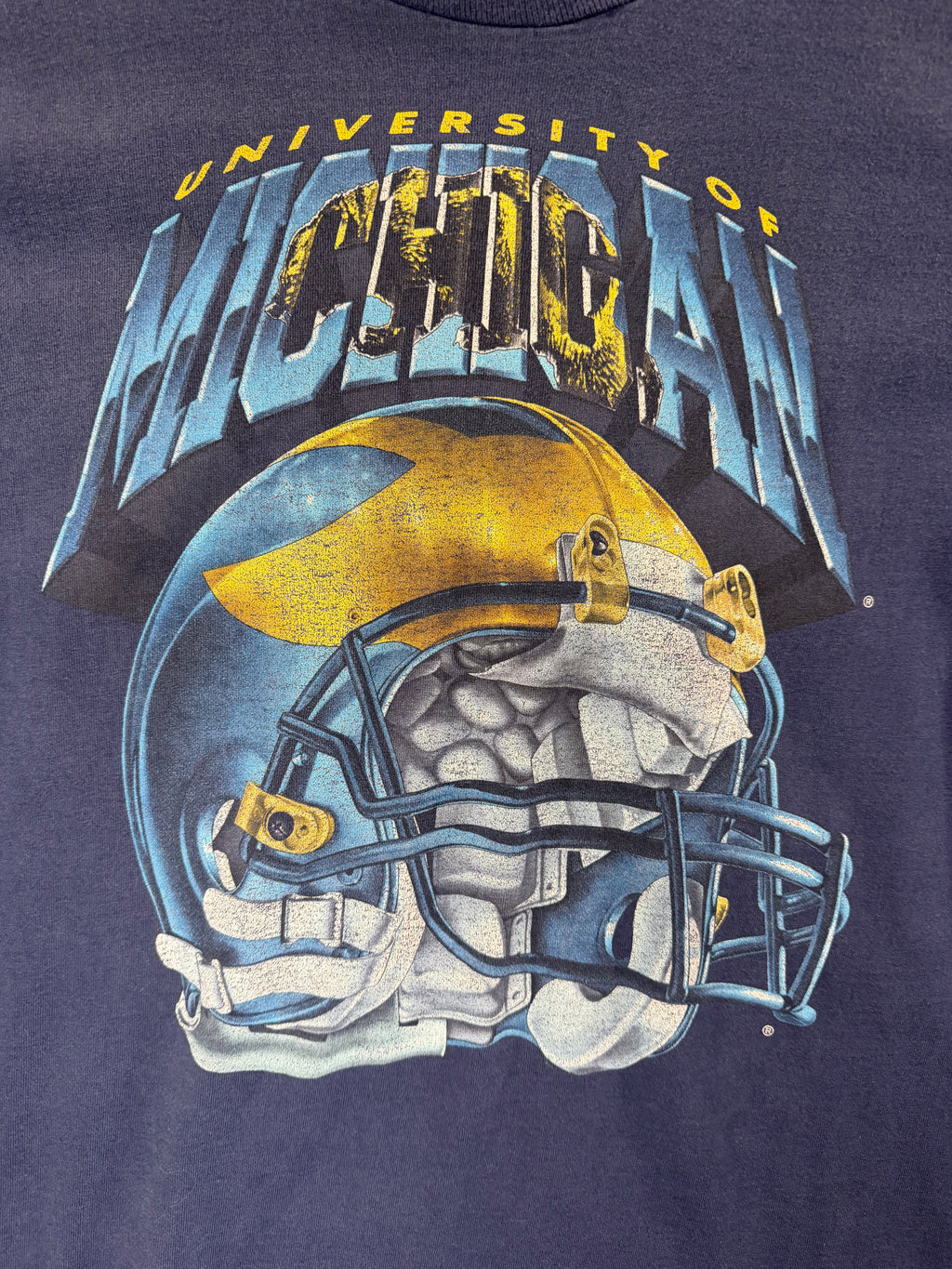 Vintage Salem Sportswear Michigan Wolverine Helment Tshirt